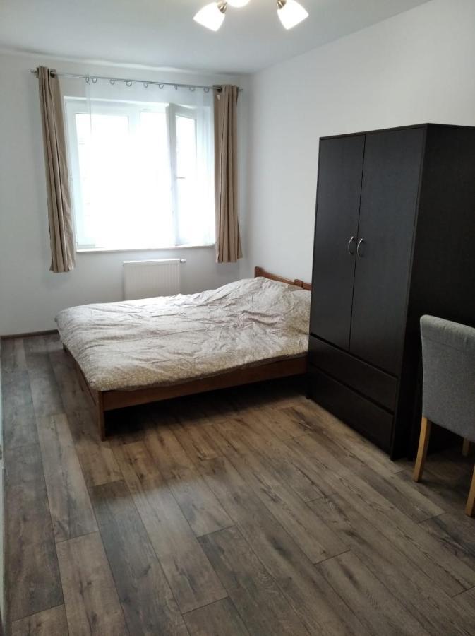 Nowe Wyposazone Mieszkanie Blisko Centrum Dla 4-Os Apartment Rzeszow Exterior photo